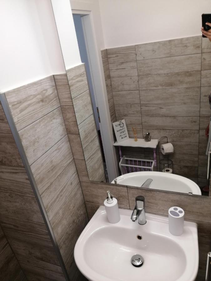 Apartmani Nevera 크르크 외부 사진