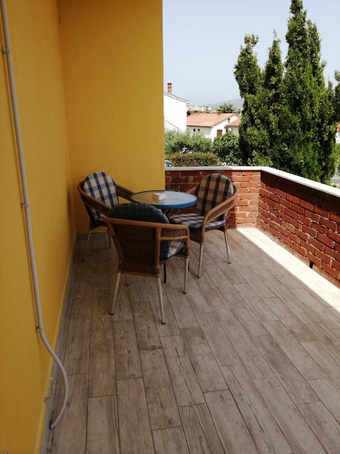 Apartmani Nevera 크르크 외부 사진